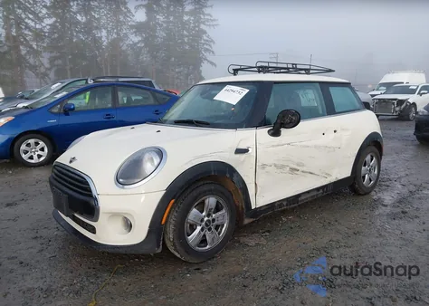2021 Mini Hardtop Cooper z USA, uszkodzony, nr VIN WMWXR3C07M2N81912